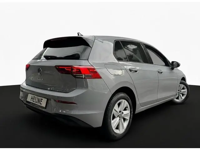 Volkswagen Golf 1.5 eTSI DSG LIFE BUSINESS CAMERA/ACC/CARPLAY/SFEERVERL.