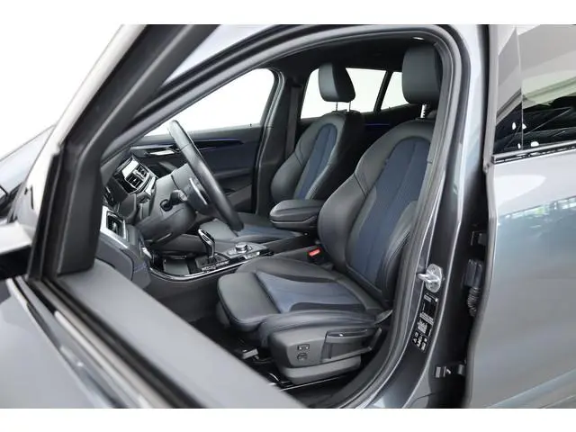 BMW X2 xDrive20i  M sport | High Executive | Rijklaar!! | HUD | Cruise | Navi + Apple CarPlay | Came...
