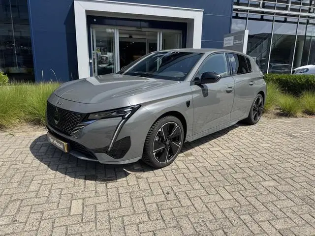 Peugeot e-308