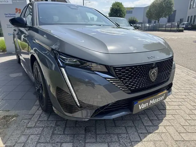 Peugeot e-308