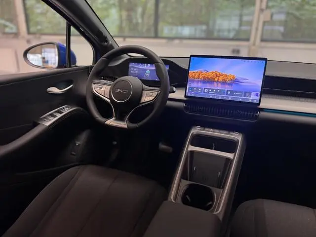 BYD DOLPHIN