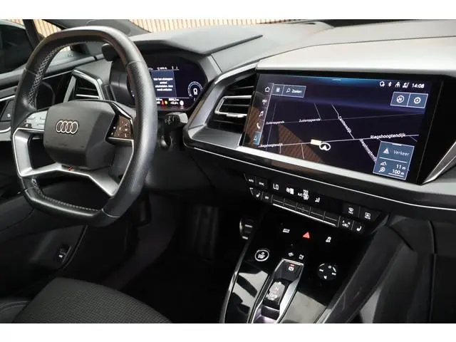 Audi Q4 Sportback e-tron 40 204pk S Edition 77 kWh SOH 91% Stoelverwarming Camera HUD Keyless ACC