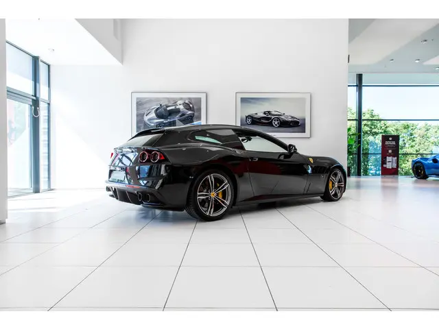 Ferrari GTC4Lusso