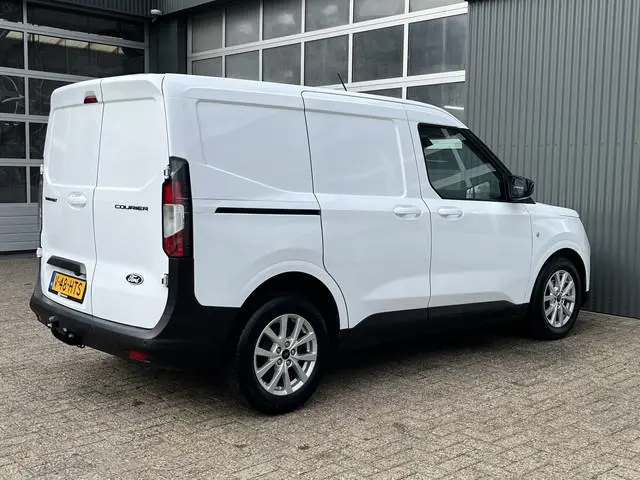 Ford Transit Courier