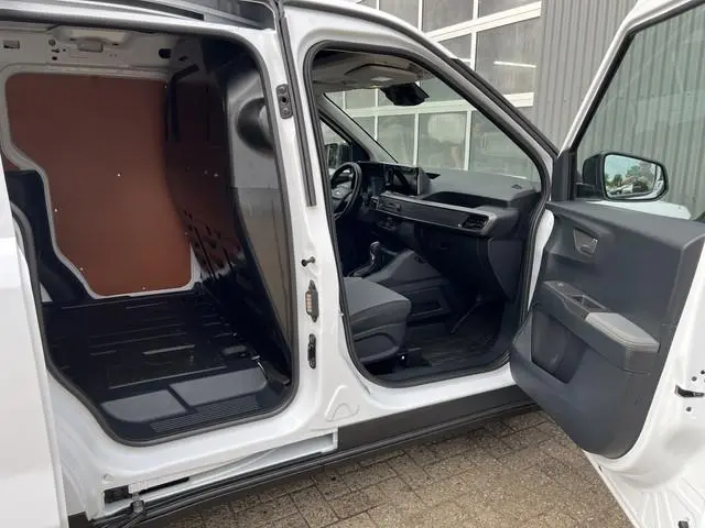 Ford Transit Courier