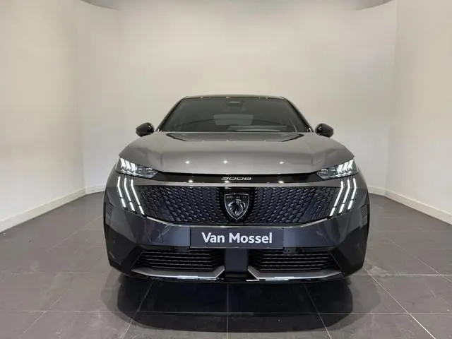 Peugeot e-3008