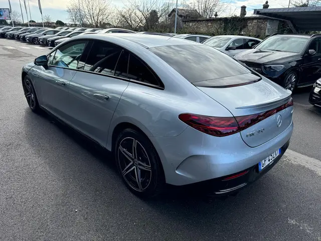 Mercedes-Benz EQE 350 4Matic AMG Line 89 kWh Panoramadak, Distronic, Nightpakket, KeylGo Wordt verwa...