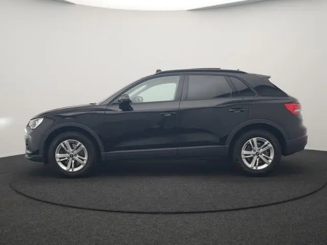 Audi Q3 45 TFSI e Advanced edition PHEV 245pk Dealer O.H | Panodak | 360 Camera | Blis | Voorstoelen...