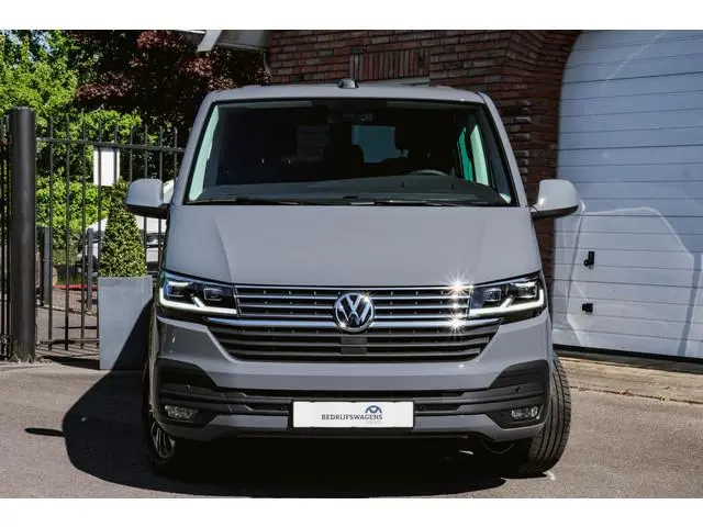 Volkswagen Transporter 2.0 TDI L2H1 150 PK DUB/CAB Caravelle T6.1 150 PK DSG DUB/CAB