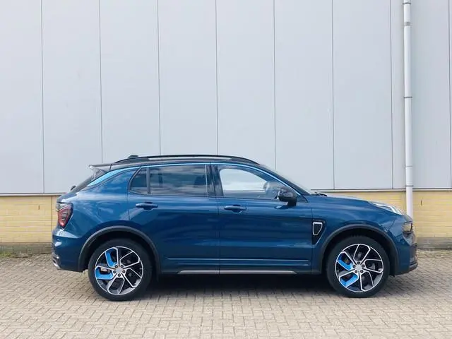 Lynk & Co 01 1.5 PHEV 261PK 1800KG Trekgewicht- Panorama Dak- Stoelverwarming