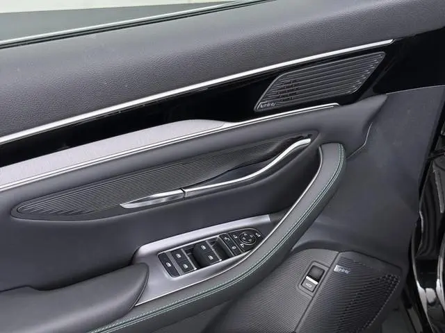 BYD SEAL U
