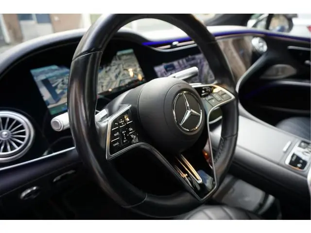 Mercedes-Benz EQS