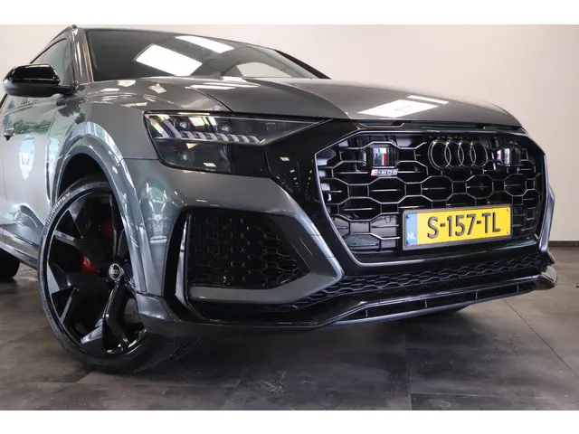 Audi Q8 4.0 TFSI RS Q8 quattro Panoramadak 23''Velgen Head-Up B&O Audio ! 2e Paasdag geopend van 12....