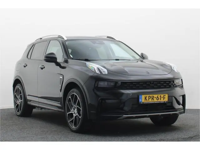 Lynk & Co 01