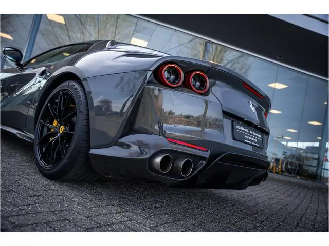 Ferrari 812 GTS