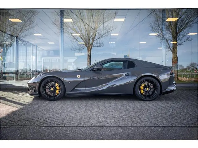 Ferrari 812 GTS