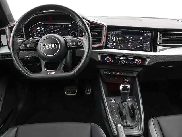 Audi A1 Sportback 40 TFSI 207pk S-Tronic S Edition · Camera · SONOS Sound · Apple/Android Car Play ·...