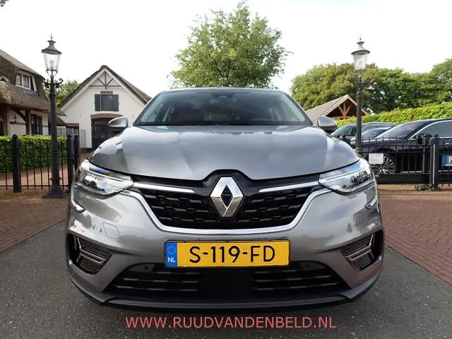 Renault Arkana 1.6 E-Tech HYBRID TECHNO / CARPLAY / ACC / CAMERA / PDC 