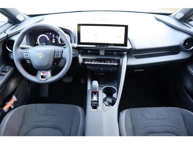 Toyota C-HR 2.0 Plug-in Hybrid 220 GR SPORT