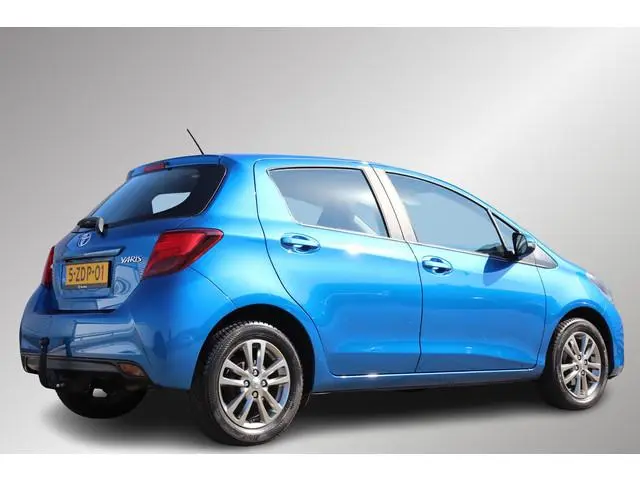 Toyota Yaris 1.3 VVT-i Aspiration, Trekhaak, LM Velgen, Cruise Control, Camera!