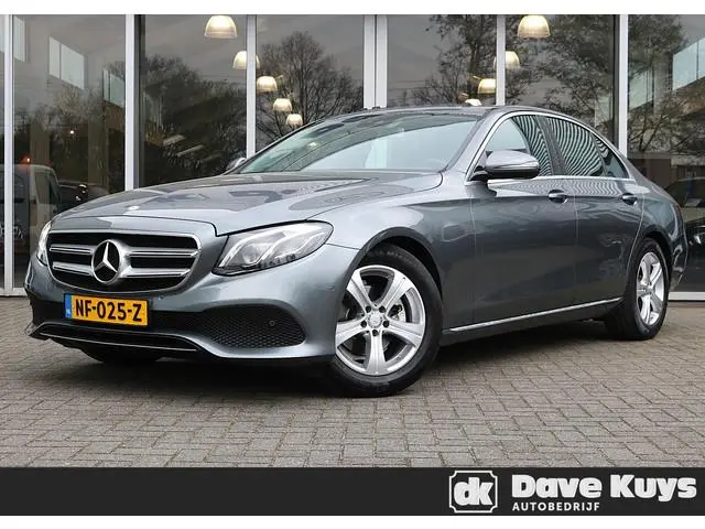 Mercedes-Benz E 200 Avantgarde | Widescreen | Schuifdak | Sfeerverlichting