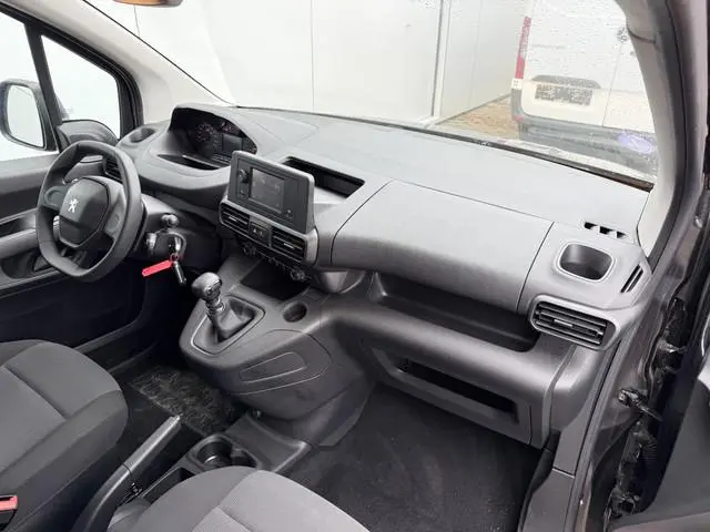 Peugeot Partner 1.2 110PK **Benzine** L1H1 Climate Control Cruise Control