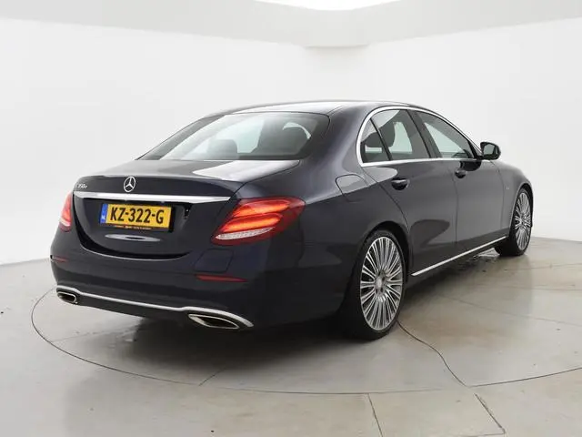 Mercedes-Benz E-klasse 350e PLUG-IN HYBRID SEDAN AUT9 + 20 INCH | SFEERVERLICHTING | LUCHTVERING | C...