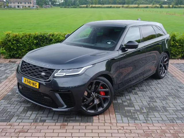 Land Rover Range Rover Velar 5.0 V8 SV Autobiography Dynamic Edition P550 | Panodak | Meridian Surro...