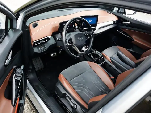 Volkswagen ID.4 Business 77 kWh 3-Fase 1e-Eig. & Dealer-Onderh. BOVAG-Garantie. NL-Auto.