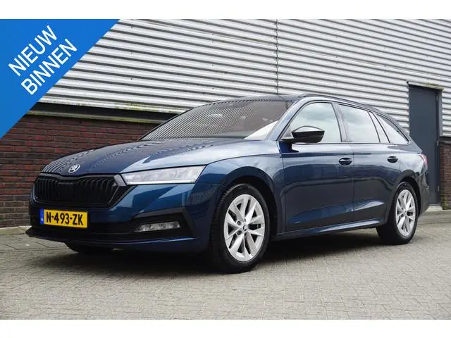 Skoda Octavia Combi 1.0 e-TSI Sport Business/Trekhaak/Digitaal Dashb./ Stuur en stoelverwarming.