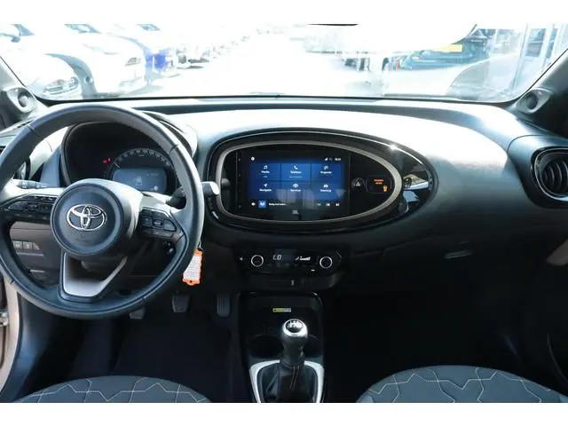 Toyota Aygo X 1.0 VVT-i MT Envy, JBL Audio, Achteruitrijcamera, Adaptive cruise controle, lane assis...