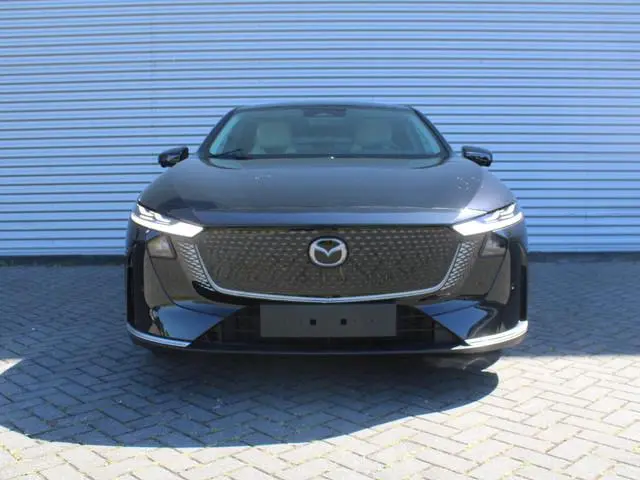 Mazda 6e Takumi 68.8 kWh | Actieradius tot 479 km (WLTP) | Hoge Korting! | Zwart leder | 18% bijtell...