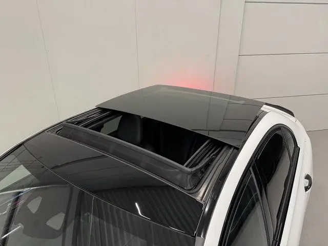 Mercedes-Benz C-klasse AMG 63 S E Performance PANO/TREKHAAK/BURMESTER/ACHTERAS-BESTURING/VENTILATIE+...
