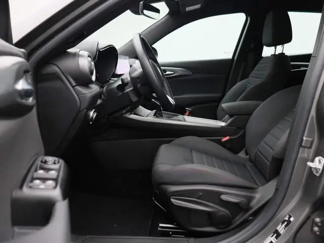 Alfa Romeo Tonale 1.5T Hybrid Sprint | ECC | Navigatie | Lichtmetalen velgen | Parkeersensoren | App...