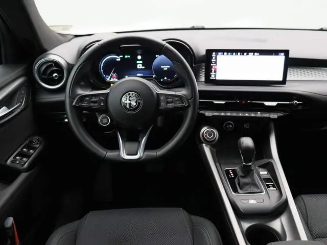 Alfa Romeo Tonale 1.5T Hybrid Sprint | ECC | Navigatie | Lichtmetalen velgen | Parkeersensoren | App...