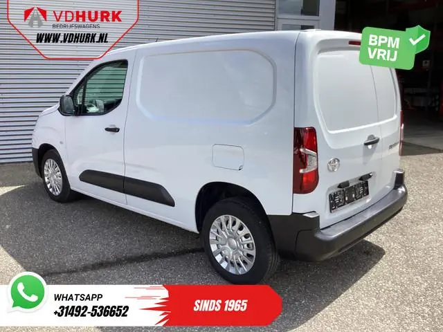 Toyota PROACE CITY 1.5 130 pk Carplay/ Camera/ Stoelverw./ Stuurverw./ PDC/ Airco/ Cruise