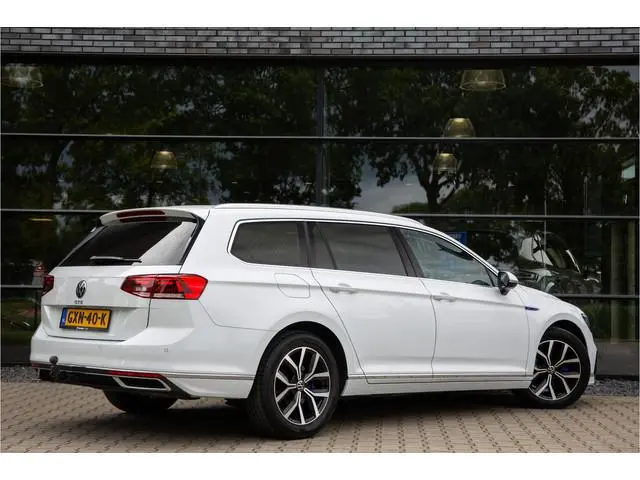 Volkswagen Passat Variant 1.4 TSI PHEV GTE Business SoH 94%, Adap. cruise, Trekhaak, Carplay, Camera...