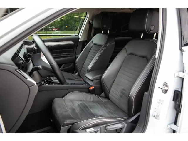 Volkswagen Passat Variant 1.4 TSI PHEV GTE Business SoH 94%, Adap. cruise, Trekhaak, Carplay, Camera...