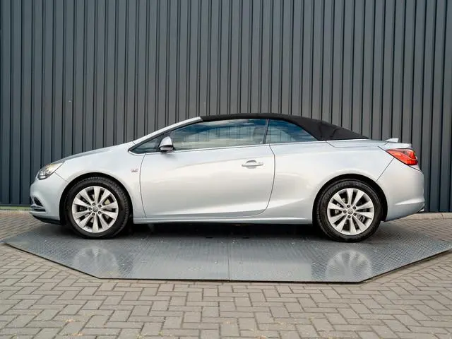 Opel Cascada 1.6 Turbo 170Pk Aut. Innovation | Parkeersensoren V&A | AGR-Stoelen | Navi | Prijs Rijk...