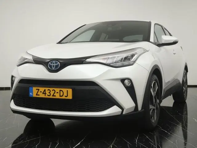 Toyota C-HR 2.0 Hybrid Dynamic 184PK - Navigatie - Camera - 18 inch LM velgen - Stoelverwarming - Af...