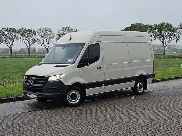 MERCEDES-BENZ SPRINTER 311 L2H2 Mbux Achterwielaandrijving Airco Euro6 1e Eigenaar!