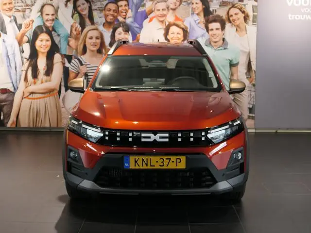 Dacia Jogger 1.0 TCe 110 limited edition 7p. | Occasion Lease vanaf €489 p/m | Dodehoek - | Navi | A...
