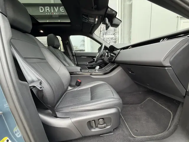 Land Rover Range Rover Evoque 1.5 P300e PHEV AWD R-Dynamic SE FACELIFT|Schuif/kantel|Meridian|360Cam...