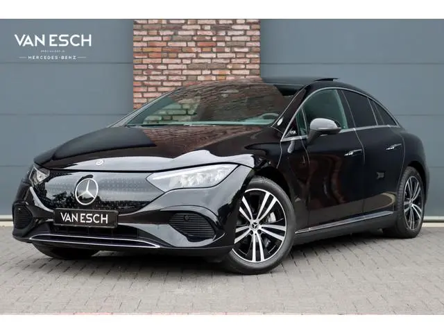 Mercedes-Benz EQE 300 Business Solution 90 kWh | Panoramadak | Distronic | Memory | Camera | Warmtep...