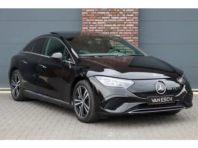 Mercedes-Benz EQE 300 Business Solution 90 kWh | Panoramadak | Distronic | Memory | Camera | Warmtep...
