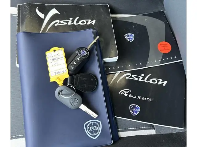 Lancia Ypsilon