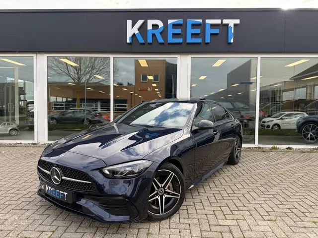 Mercedes-Benz C-klasse 180 AMG Line Nieuw model | Schuifdak
