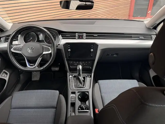 Volkswagen Passat Variant 1.4 TSI PHEV GTE Business Camera / Trekhaak / Comfortstoel / Carplay