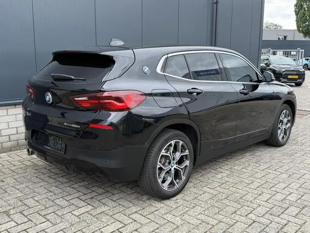 BMW X2 xDrive25e 18"/SOH 92%/Leder/Harman Kardon/Camera/Apple Carplay & Android Auto