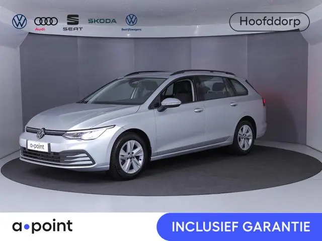Volkswagen Golf 1.5 eTSI Life VARIANT 150PK DSG | Navigatie | Stoelverwarming | Trekhaak |